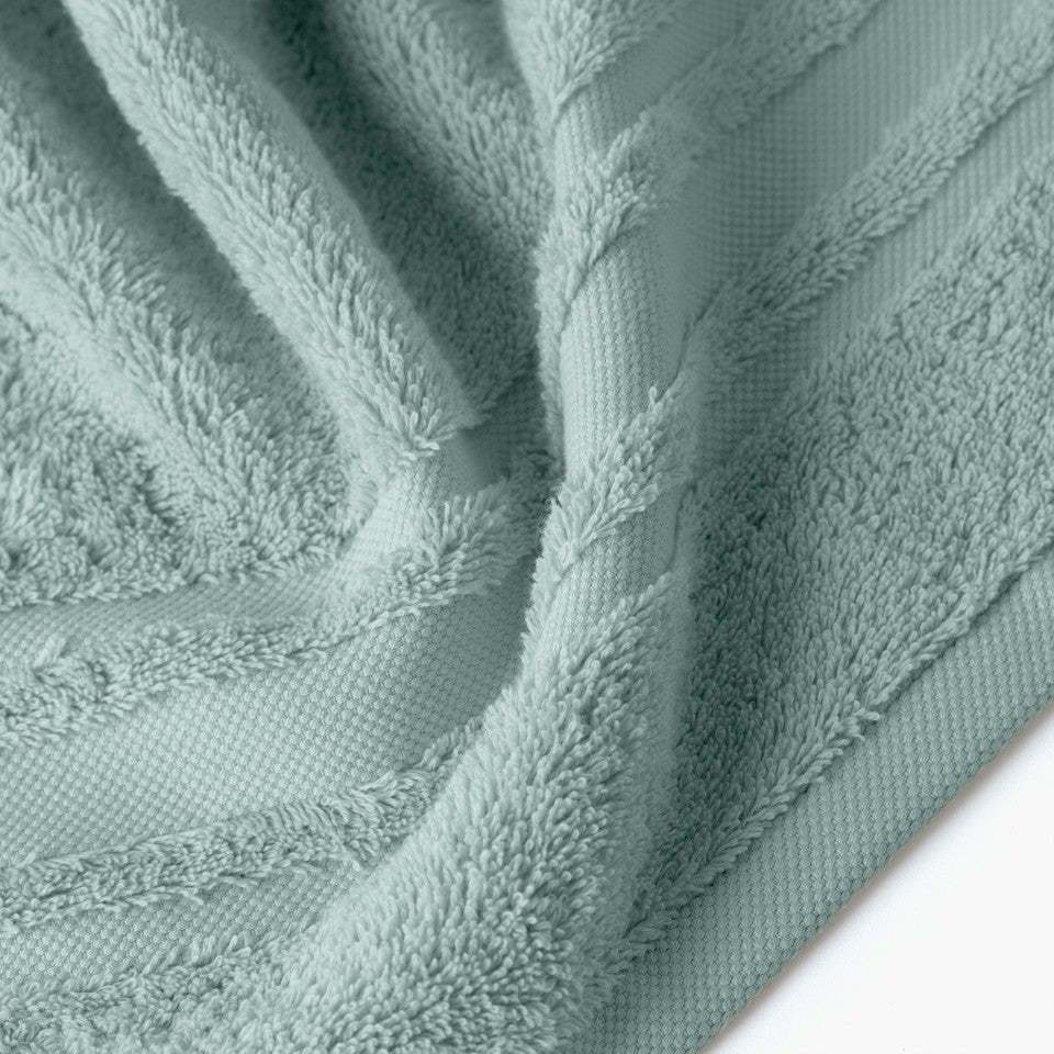 Lola II clay cotton bath towel