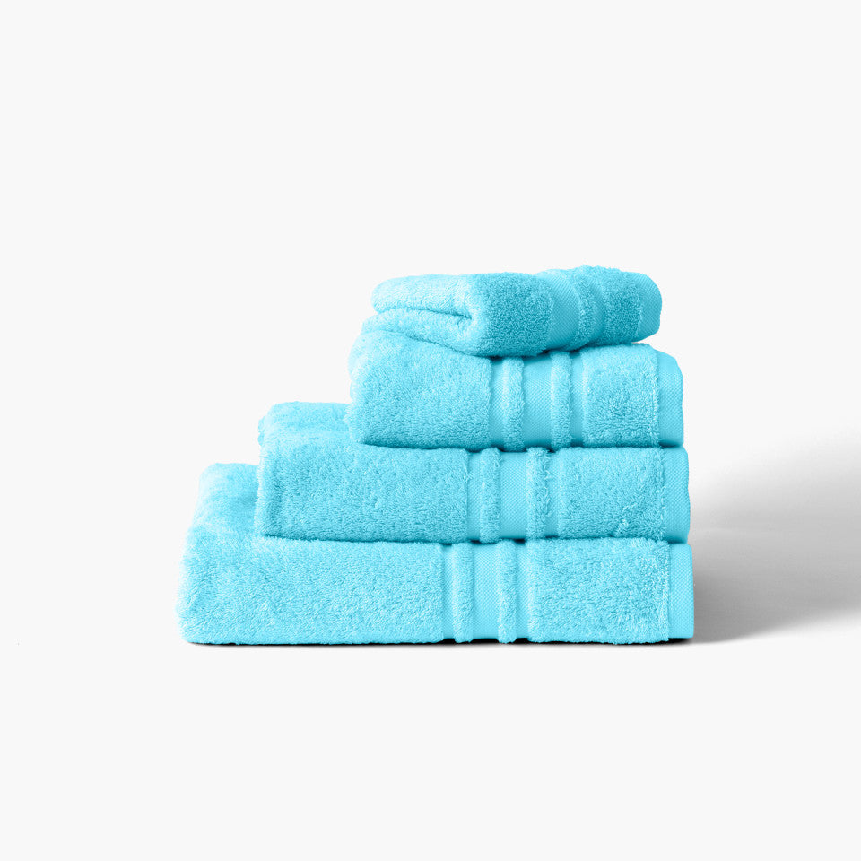 Lola II turquoise cotton bath towel
