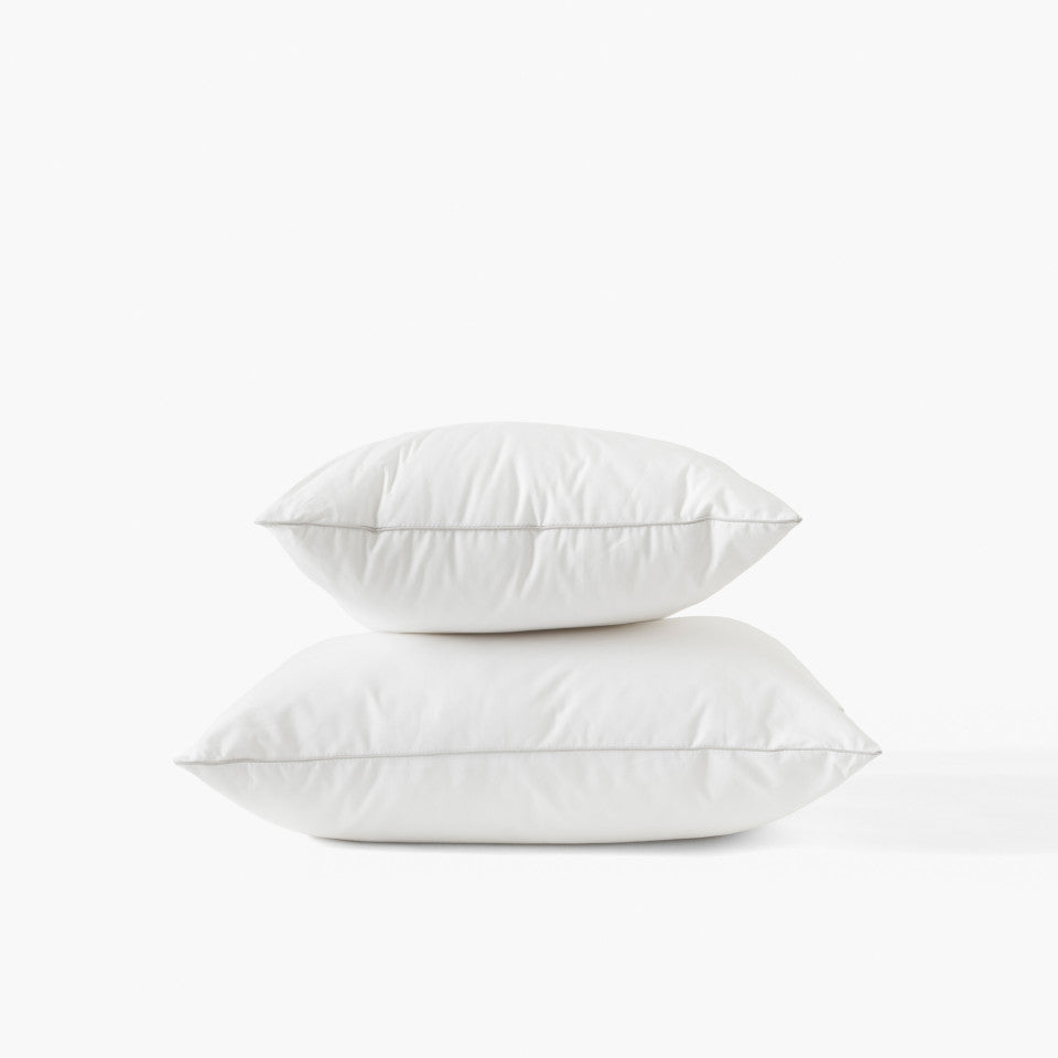 Suprême Synthetic Firm Square Pillow