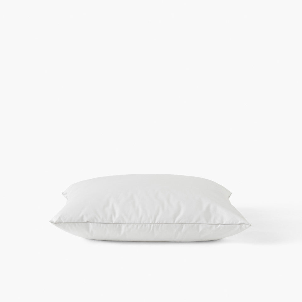 NEIGE soft pillow in duck down