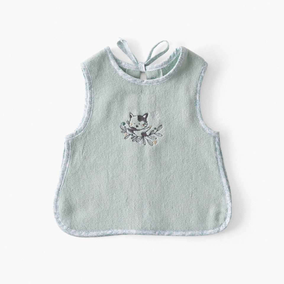 Jardine Almond organic cotton bib