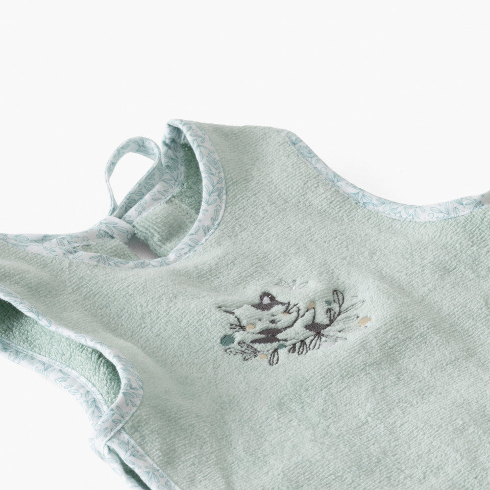 Jardine Almond organic cotton bib