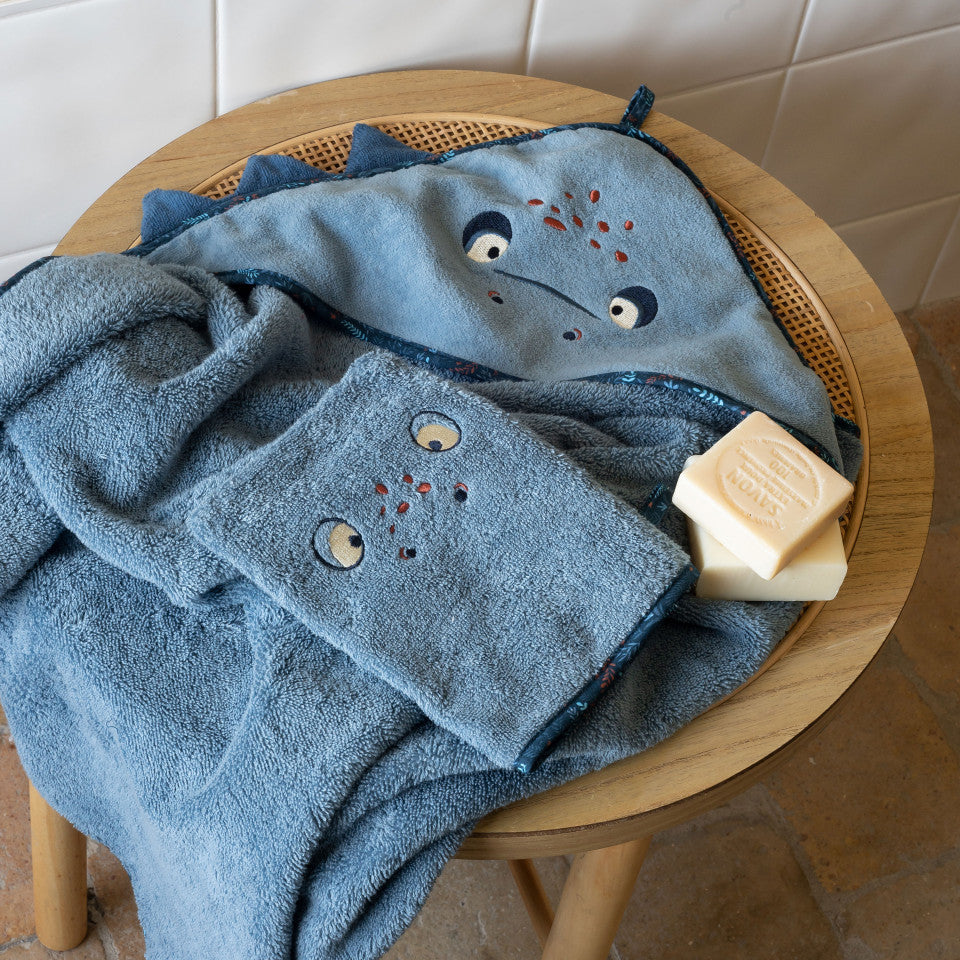 Happyful sky blue cotton bib