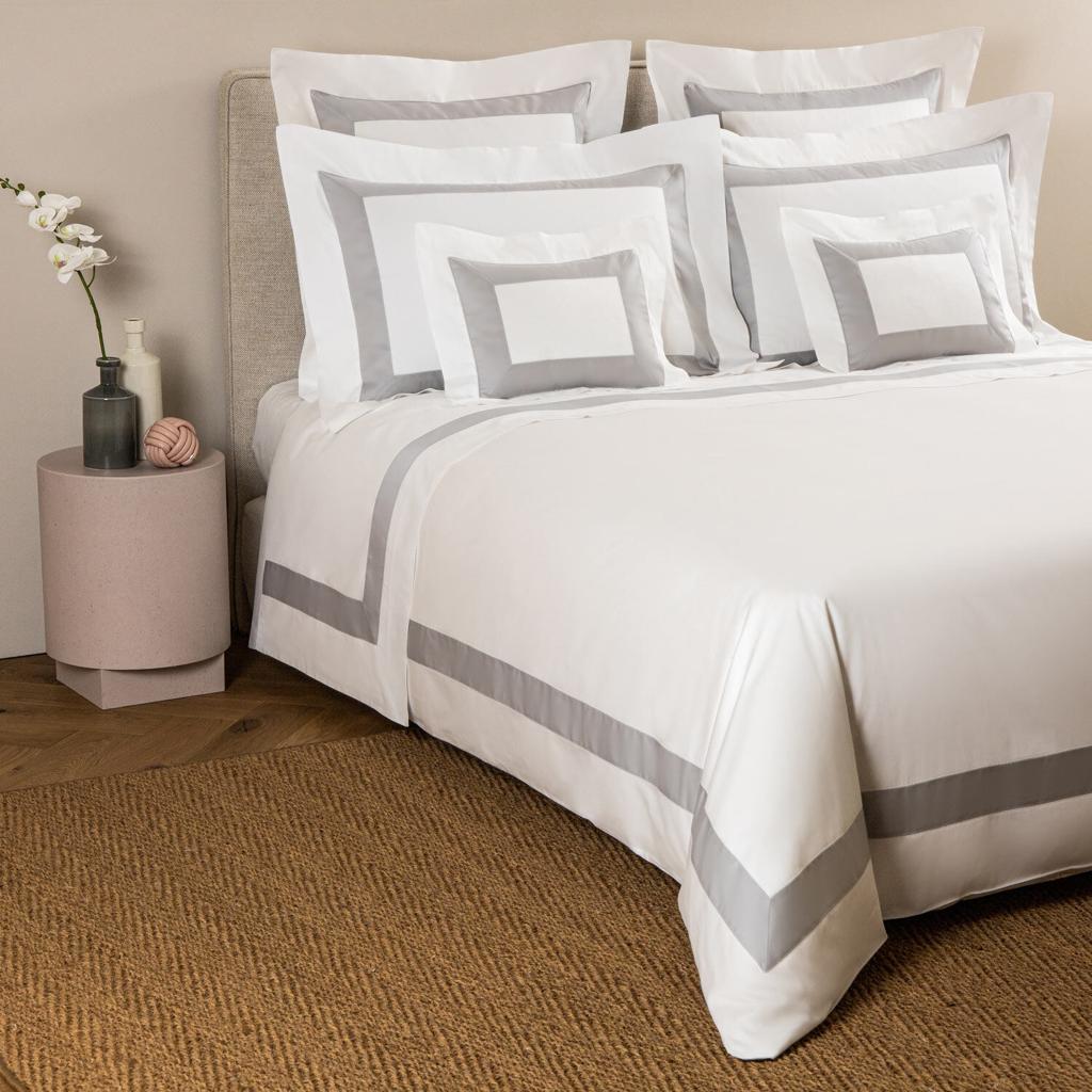 ARTISANAL sateen cotton full bed set white/light grey