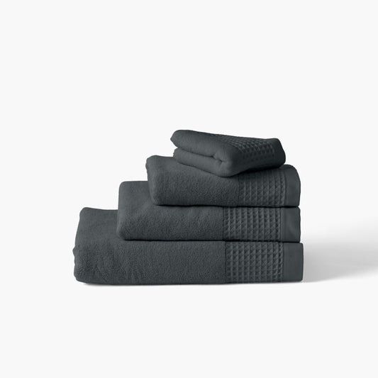 Organic cotton terry bath towel Source fusain