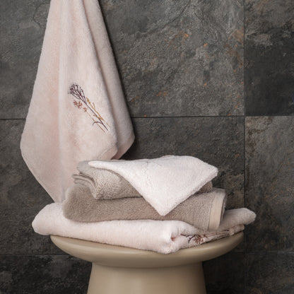 Aura nude cotton and bamboo viscose bath towel