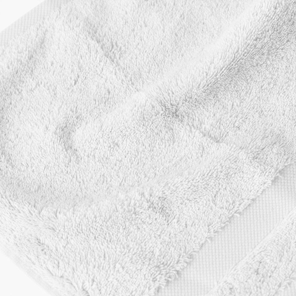 Lola II White Cotton Washcloth