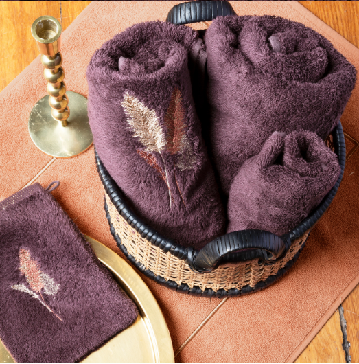 PAMAPA purple cotton and bamboo viscose medium bath towel