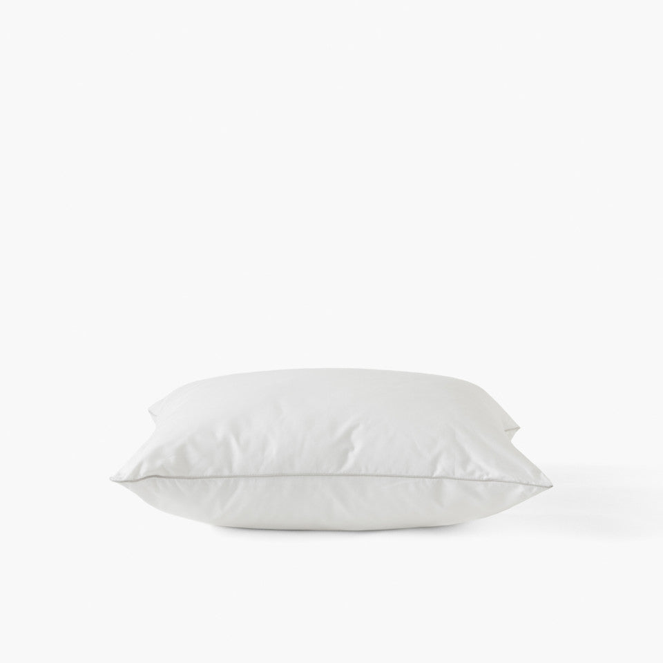 Suprême Synthetic Firm Square Pillow